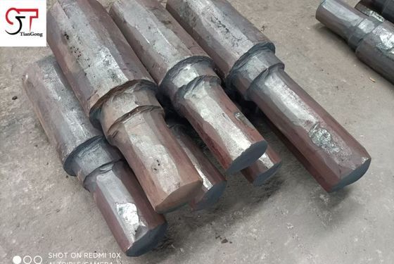 ISO Forged Shaft Heavy Duty 18CrNiMo7-6 Free Forging Open Die Forged Rotor Shaft