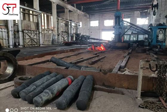 ISO Forged Shaft Heavy Duty 18CrNiMo7-6 Free Forging Open Die Forged Rotor Shaft