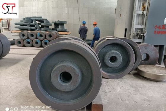 42CrNiMo 18CrNiMo Quality Forging Steels Forged Alloy Metal Forging Products Cement Grinding Gear