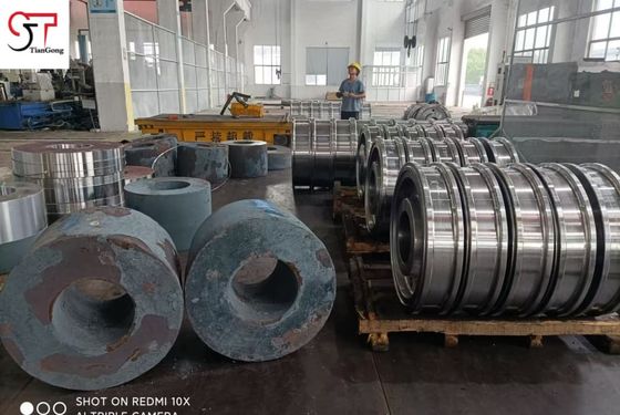 Heavy Duty Forged Cylinder Open Die Forging 100kg To 7000kg Custom Alloy Steel